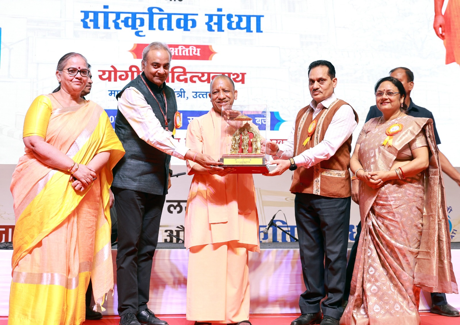 आकाशवाणी लखनऊ के 89वें स्थापना दिवस पर सम्मान समारोह एवं सांस्कृतिक संध्या का भव्य शुभारंभ