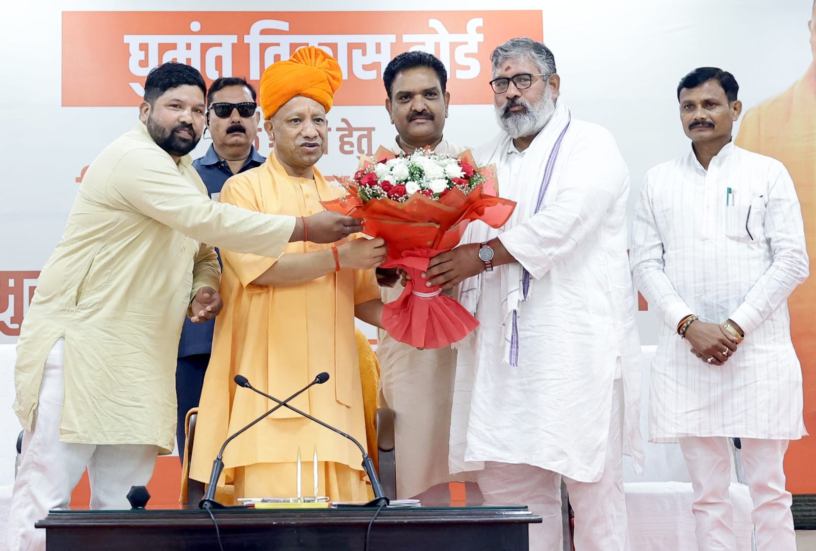 घुमंतू विकास बोर्ड के गठन हेतु विमुक्त एवं घुमंतू समाज द्वारा आभार ज्ञापन हेतु लखनऊ में आयोजित कार्यक्रम